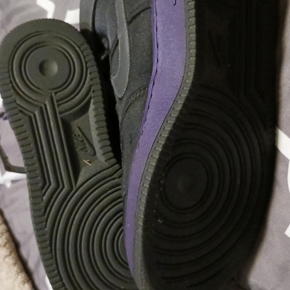 Nike shoes - Picture 3 of 3